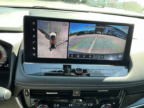 Used 2025 Nissan Rogue SL image 17