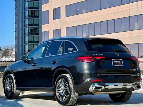 Certified 2026 Mercedes-Benz GLC 300 4MATIC image 5