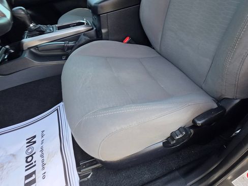 Used 2019 Toyota Tacoma SR5 RWD image 12