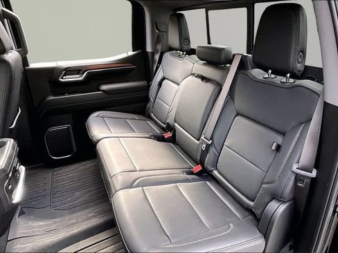 Used 2025 GMC Sierra 1500 Denali w/ Denali Reserve Package AWD/4WD image 16
