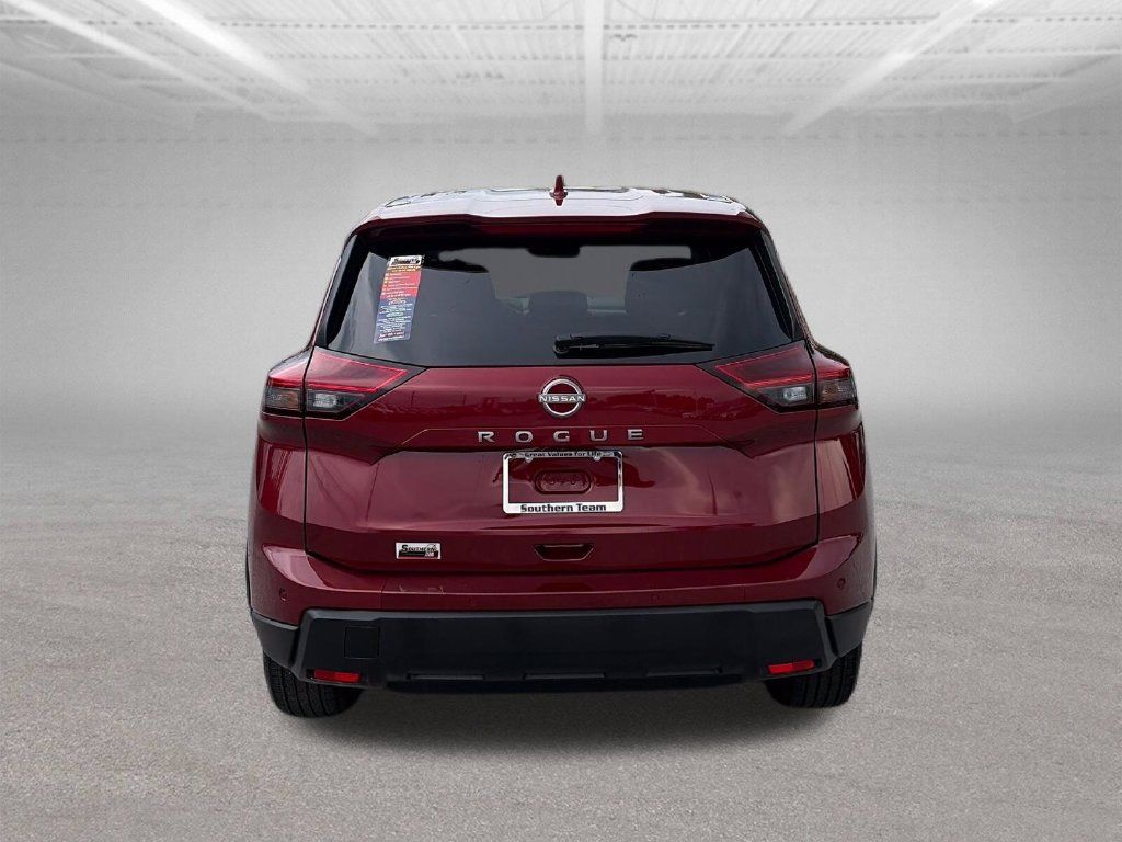 Used 2025 Nissan Rogue SV FWD image 5