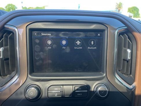 Used 2020 Chevrolet Silverado 1500 High Country w/ Technology Package image 31