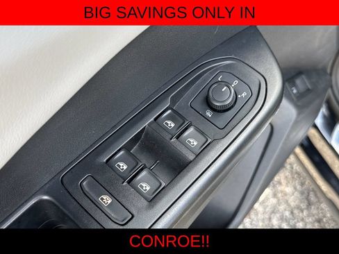 Used 2023 Volkswagen Taos SE FWD image 11