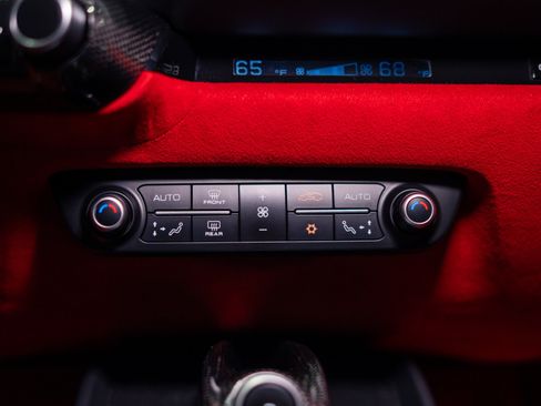 Used 2019 Ferrari 812 Superfast RWD image 31