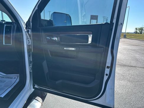 Used 2015 RAM 1500 Laramie w/ Convenience Group AWD/4WD image 42