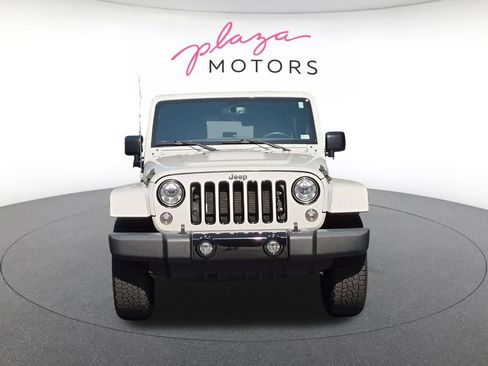 Used 2018 Jeep Wrangler Unlimited Sahara AWD/4WD image 2
