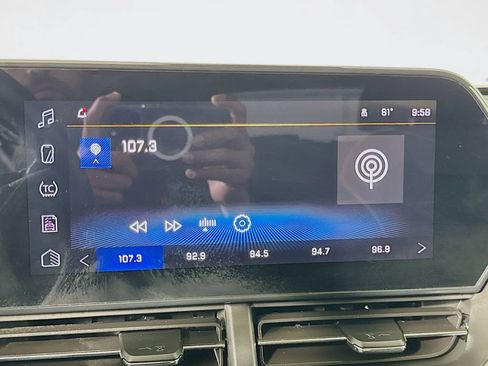Used 2024 Chevrolet Trax ACTIV FWD image 19
