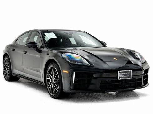 Certified 2025 Porsche Panamera 4 image 30