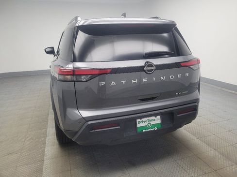 Used 2023 Nissan Pathfinder SV AWD/4WD image 6