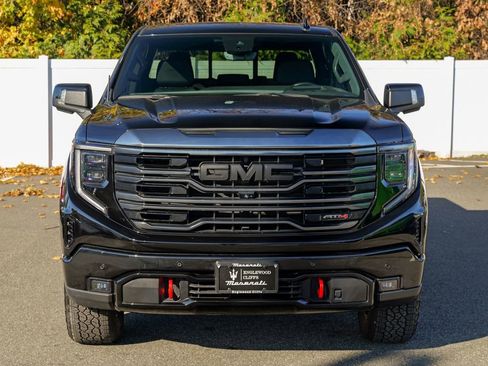 Used 2024 GMC Sierra 1500 AT4 w/ Technology Package image 2