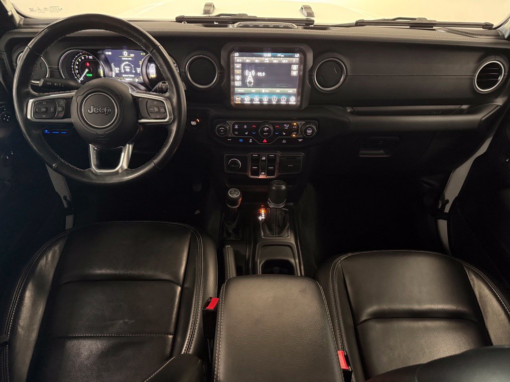 Used 2022 Jeep Wrangler Unlimited Sahara w/ Cold Weather Group AWD/4WD image 15