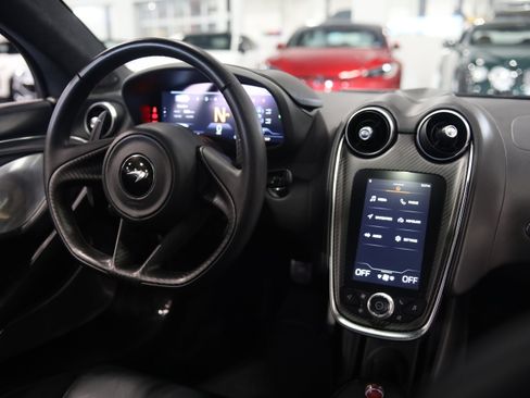 Used 2023 McLaren GT RWD image 34