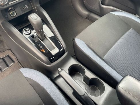 Used 2025 Nissan Versa SV w/ Trunk Package image 36