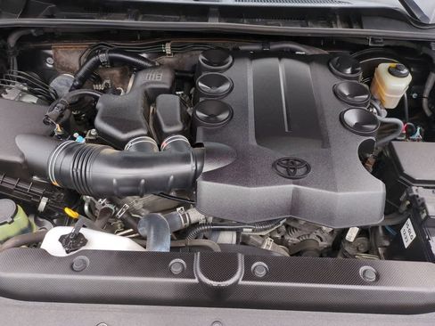 Used 2020 Toyota 4Runner SR5 Premium image 15