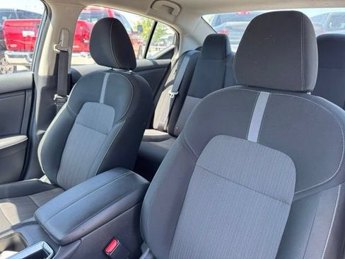 Used 2025 Nissan Sentra SV FWD image 10