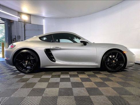 Certified 2024 Porsche 718 Cayman RWD image 8
