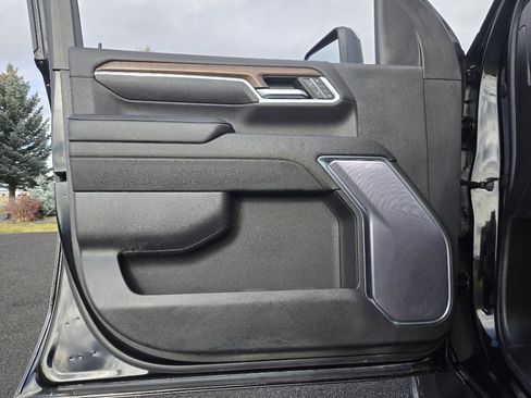 Used 2024 Chevrolet Silverado 3500 High Country w/ High Country Premium Package image 14