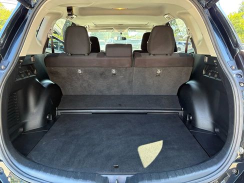 Used 2016 Toyota RAV4 XLE image 11