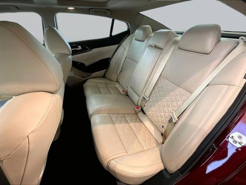 Used 2021 Nissan Maxima Platinum w/ Sport Mat Group FWD image 22