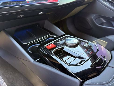 Used 2025 BMW M5 w/ Executive Package image 29