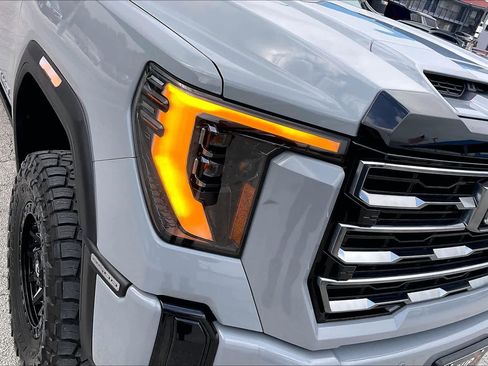 Used 2025 GMC Sierra 2500 AT4 w/ AT4 Premium Plus Package AWD/4WD image 28