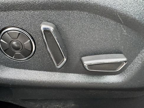 Certified 2018 Ford Explorer Limited w/ Equipment Group 301A image 32