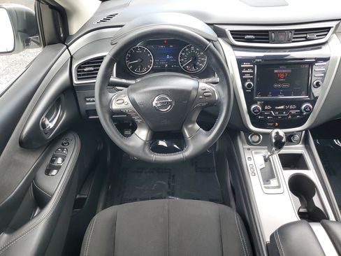 Used 2020 Nissan Murano SV image 16