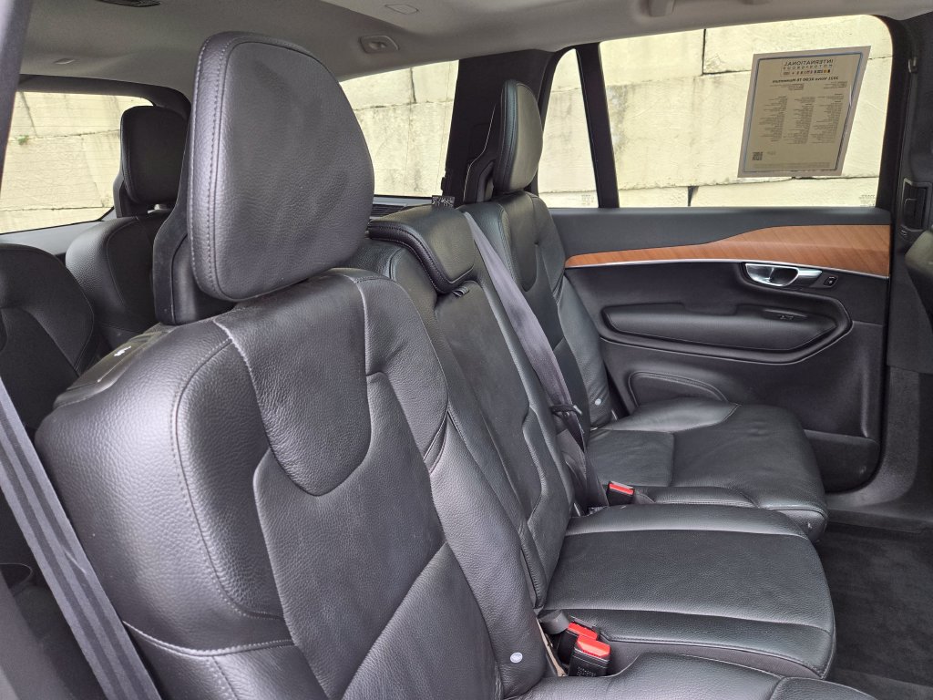 Used 2021 Volvo XC90 T6 Momentum w/ Advanced Package AWD/4WD image 47