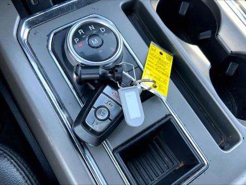 Used 2021 Ford Expedition XLT RWD image 15