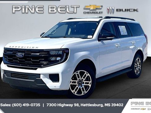 Used 2025 Ford Expedition Active AWD/4WD image 10