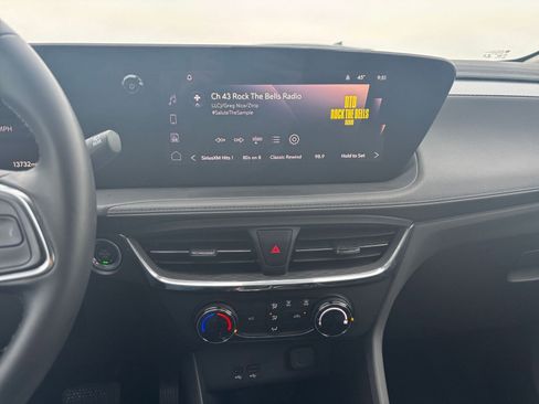 Used 2025 Buick Encore GX Preferred image 18