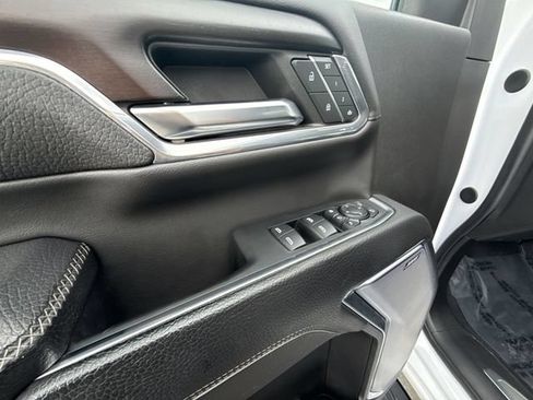 Used 2024 GMC Sierra 2500 Denali w/ Technology Package AWD/4WD image 13