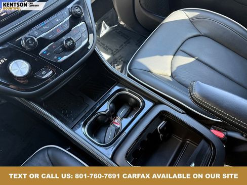 Used 2026 Chrysler Pacifica Limited image 22