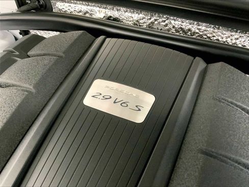 New 2026 Porsche Macan S image 22