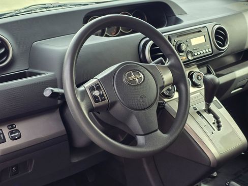 Used 2013 Scion xB image 21
