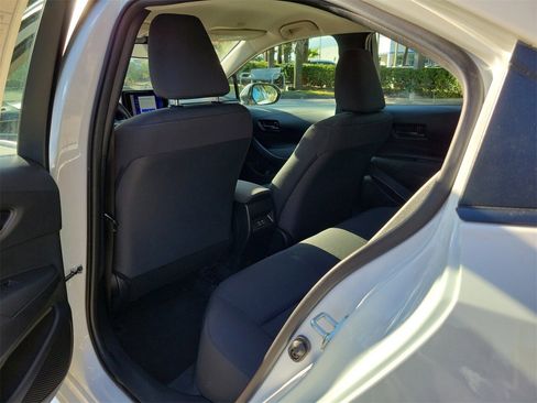 Used 2024 Toyota Corolla LE image 9