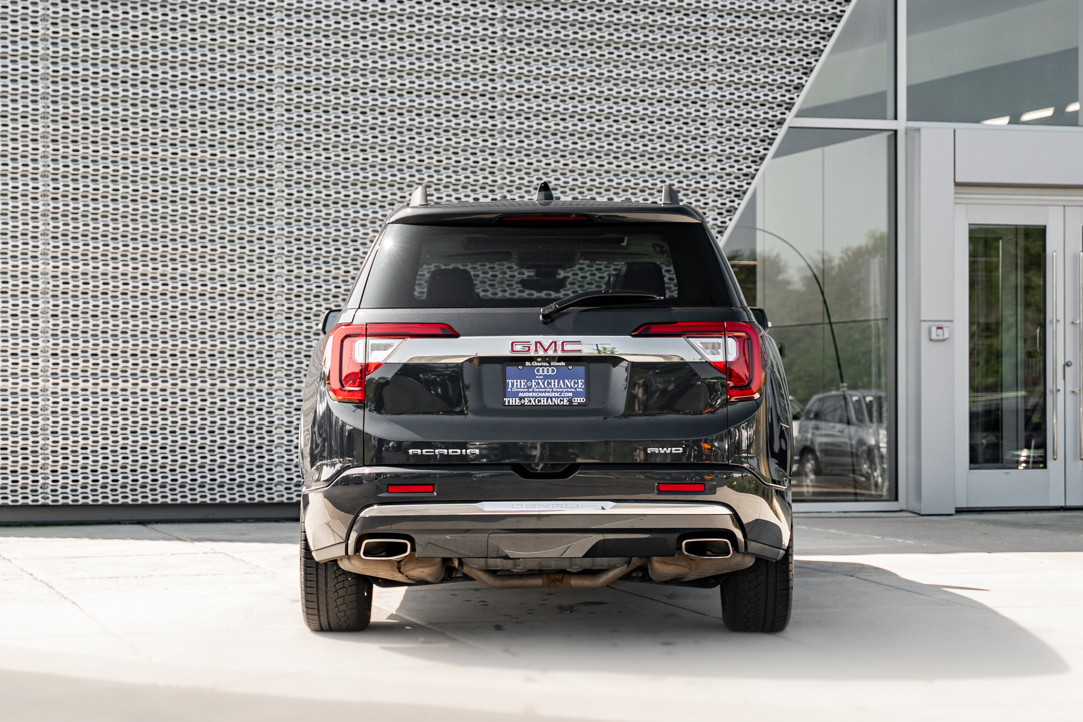 Used 2021 GMC Acadia Denali w/ Denali Ultimate Package AWD/4WD image 26
