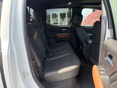 New 2026 GMC Canyon AT4 w/ Nightfall Edition AWD/4WD image 13