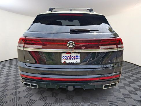 Used 2025 Volkswagen Atlas Cross Sport SEL Premium R-Line image 5