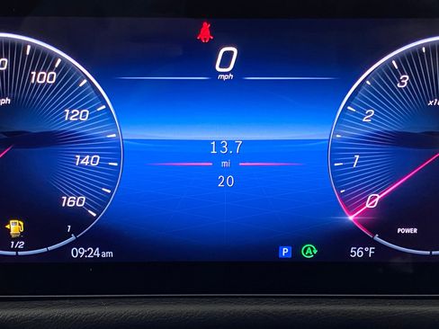 New 2025 Mercedes-Benz GLB 250 4MATIC image 19