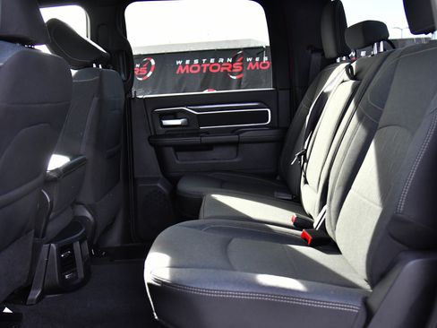 Used 2024 RAM 2500 Big Horn w/ Night Edition image 42