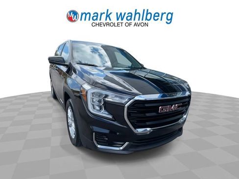 Certified 2023 GMC Terrain SLE FWD image 2