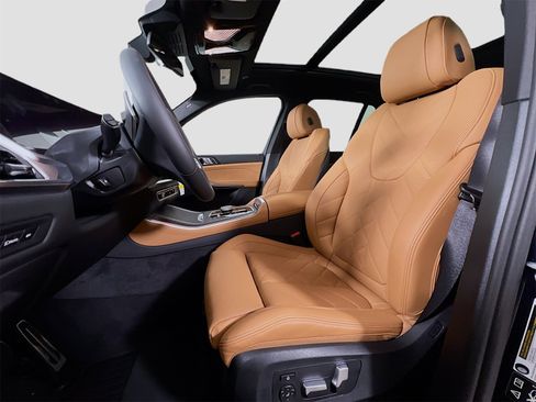 New 2026 BMW X5 xDrive40i w/ M Sport Package image 11