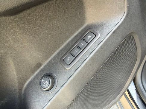 Used 2020 Chevrolet Equinox Premier AWD/4WD image 5