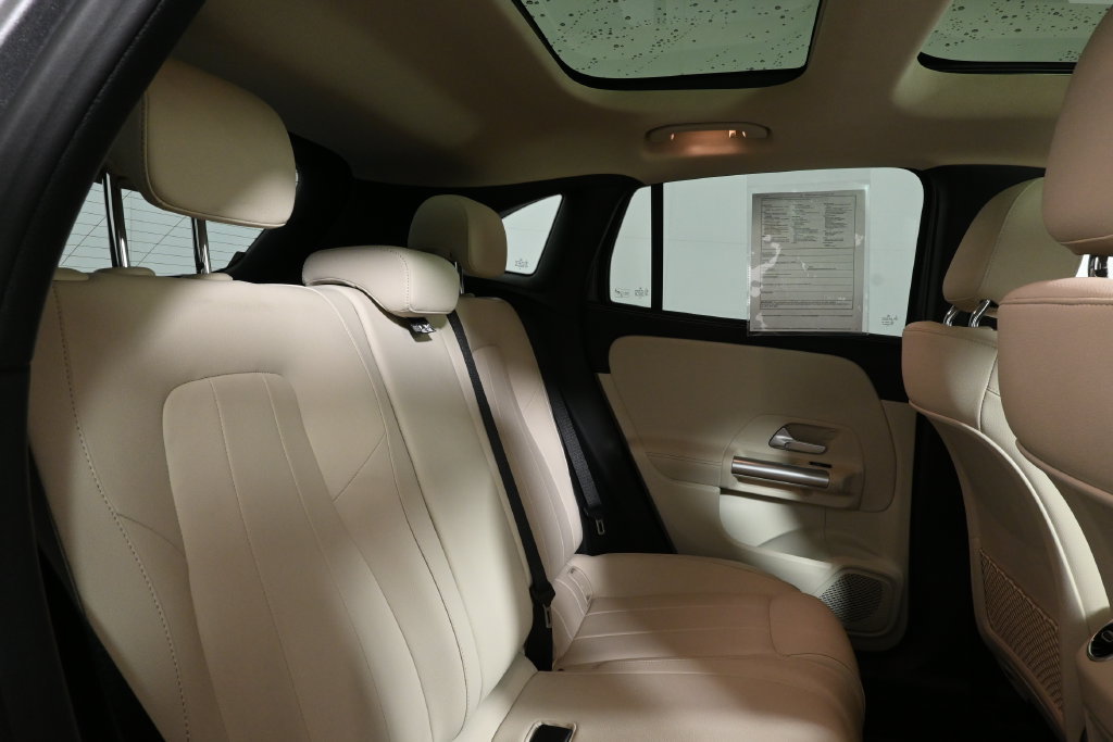 Certified 2023 Mercedes-Benz GLA 250 4MATIC image 31