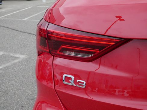 Used 2025 Audi Q3 2.0T Premium image 17