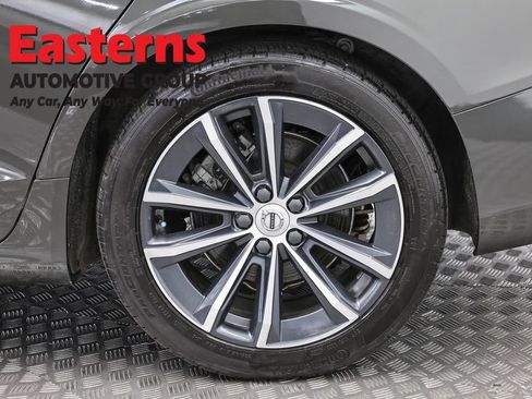 Used 2022 Volvo S60 B5 Inscription AWD/4WD image 34