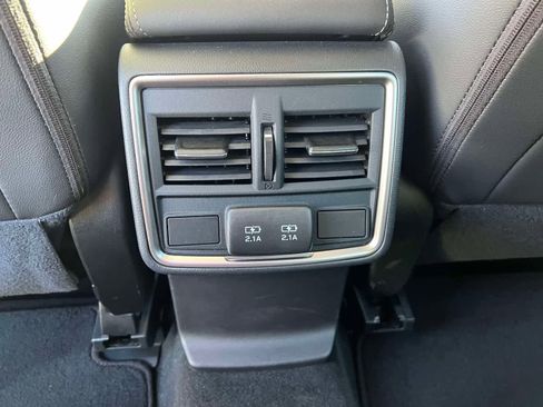 Used 2022 Subaru Forester Limited image 18