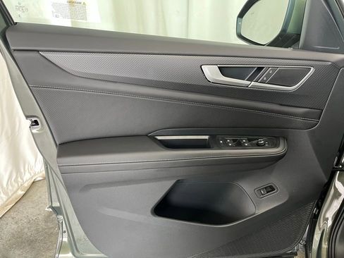 New 2026 Volkswagen Atlas Cross Sport SEL image 9