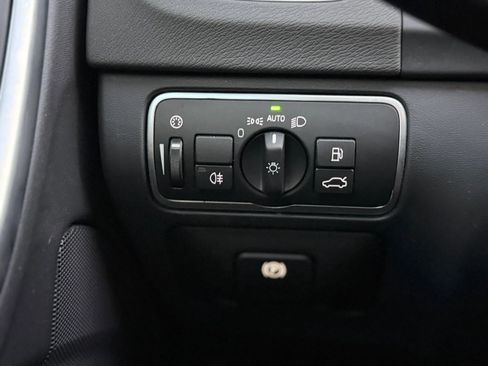 Used 2017 Volvo S60 T5 Dynamic w/ Vision Package FWD image 39